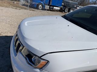 2017 Jeep Grand Cherokee Laredo 4x2 - Primary Damage Right Image